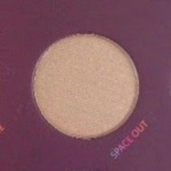 Zoeva "Space Out" single eyeshadow - Picture 1 of 4